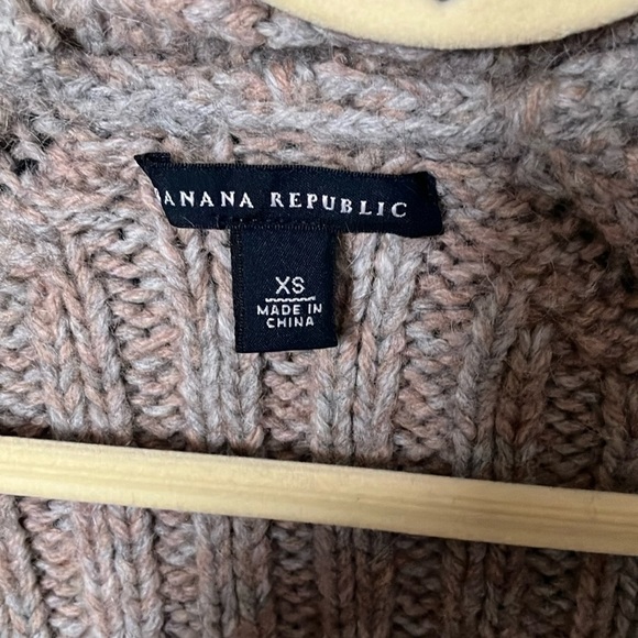 Banana Republic: Knit Sweater with braided collar short sleeves- Wool Blend- XS - Picture 2 of 16